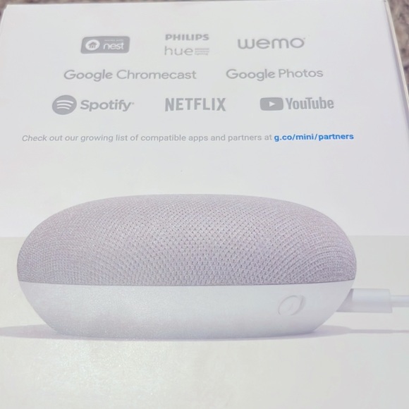 Google Home Mini - Picture 4 of 5
